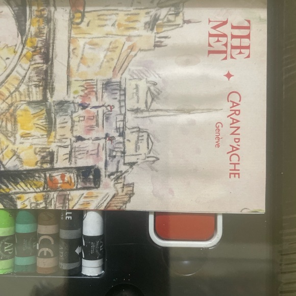 NWT The Met + Caran d'Ache Art Set - Picture 4 of 4